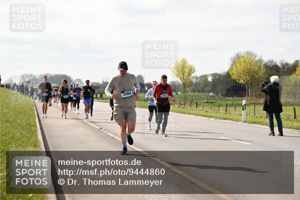 12.04.2026 - 45. Internationalen Wilhelmsburger Insellauf Dr. Thomas Lammeyer http://msf.ph/oto/9444860 12.04.2026 10:20:25 Laufen 4682, 3484, 5359, 2054 meine-sportfotos.de
