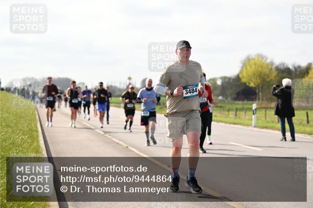 12.04.2026 - 45. Internationalen Wilhelmsburger Insellauf Dr. Thomas Lammeyer http://msf.ph/oto/9444864 12.04.2026 10:20:26 Laufen 3484 meine-sportfotos.de
