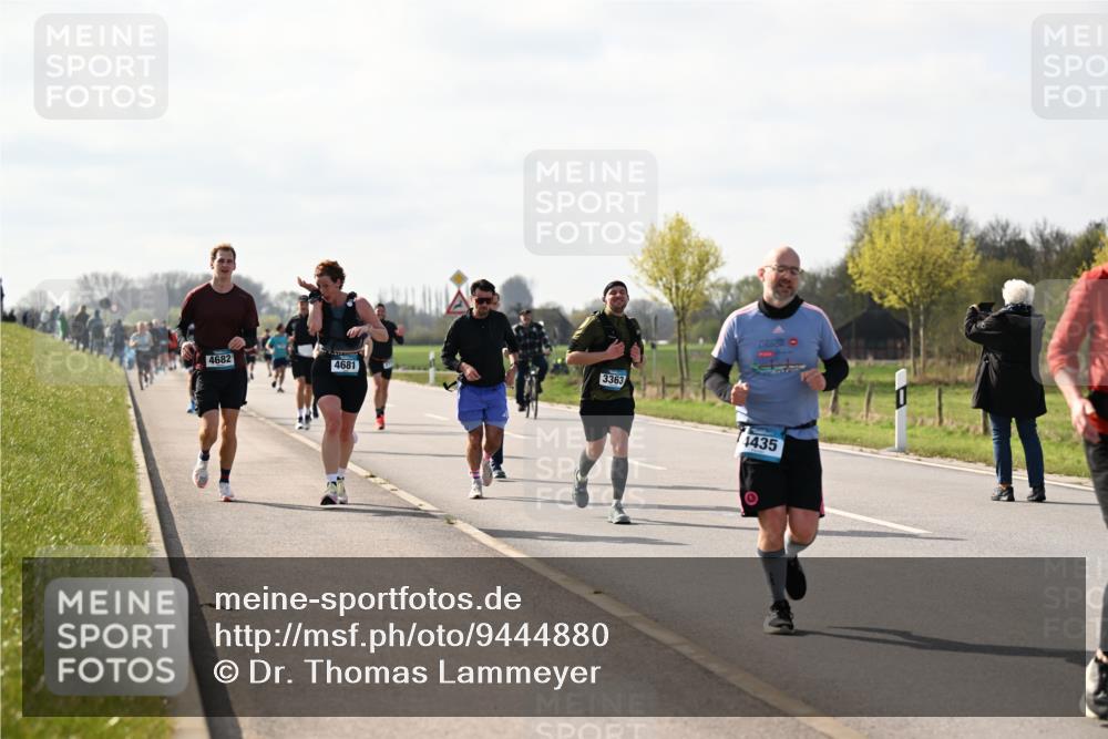 12.04.2026 - 45. Internationalen Wilhelmsburger Insellauf Dr. Thomas Lammeyer http://msf.ph/oto/9444880 12.04.2026 10:20:29 Laufen 4682, 4681, 3363, 4435 meine-sportfotos.de