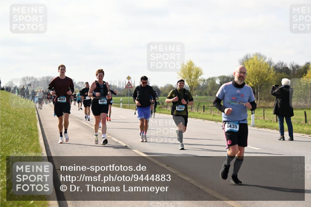 12.04.2026 - 45. Internationalen Wilhelmsburger Insellauf Dr. Thomas Lammeyer http://msf.ph/oto/9444883 12.04.2026 10:20:30 Laufen 4682, 4681, 3363, 4435 meine-sportfotos.de