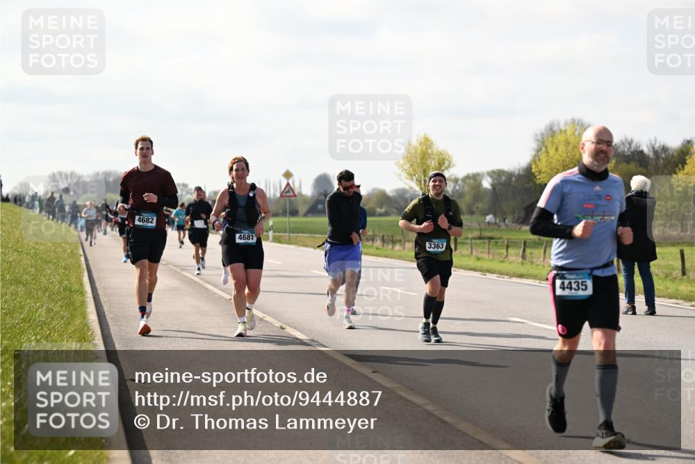 12.04.2026 - 45. Internationalen Wilhelmsburger Insellauf Dr. Thomas Lammeyer http://msf.ph/oto/9444887 12.04.2026 10:20:30 Laufen 4682, 4681, 3363, 4435 meine-sportfotos.de