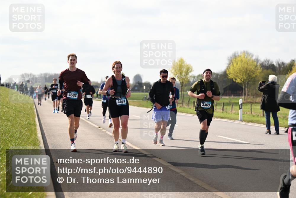 12.04.2026 - 45. Internationalen Wilhelmsburger Insellauf Dr. Thomas Lammeyer http://msf.ph/oto/9444890 12.04.2026 10:20:31 Laufen 4682, 4681, 278, 3363 meine-sportfotos.de