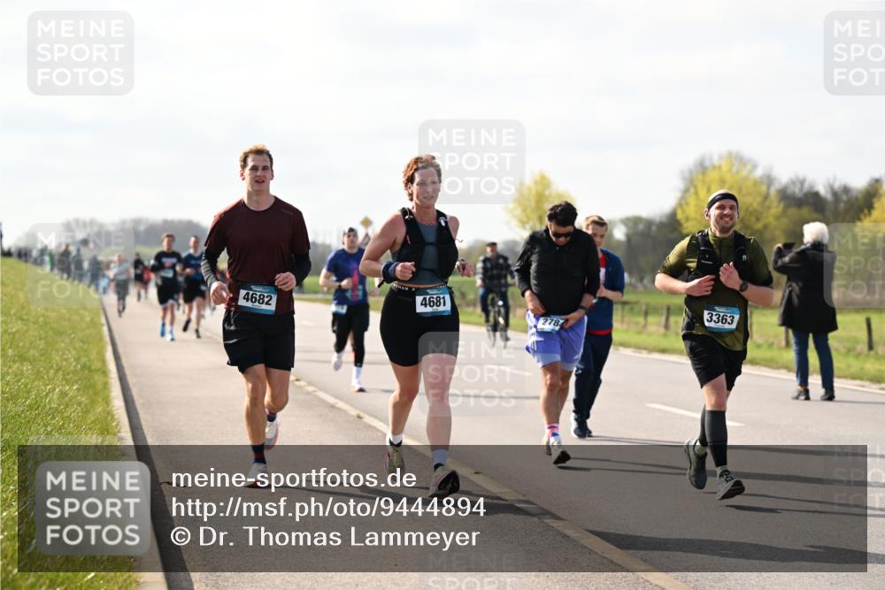 12.04.2026 - 45. Internationalen Wilhelmsburger Insellauf Dr. Thomas Lammeyer http://msf.ph/oto/9444894 12.04.2026 10:20:32 Laufen 4682, 4681, 278, 3363 meine-sportfotos.de