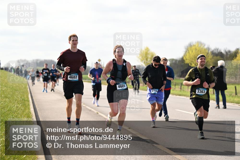 12.04.2026 - 45. Internationalen Wilhelmsburger Insellauf Dr. Thomas Lammeyer http://msf.ph/oto/9444895 12.04.2026 10:20:32 Laufen 4682, 4681, 278, 3363 meine-sportfotos.de
