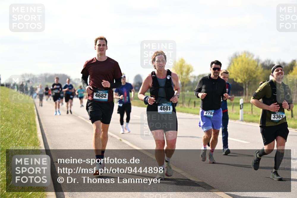 12.04.2026 - 45. Internationalen Wilhelmsburger Insellauf Dr. Thomas Lammeyer http://msf.ph/oto/9444898 12.04.2026 10:20:32 Laufen 4682, 4681, 2784, 3363 meine-sportfotos.de