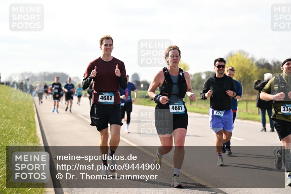 12.04.2026 - 45. Internationalen Wilhelmsburger Insellauf Dr. Thomas Lammeyer http://msf.ph/oto/9444900 12.04.2026 10:20:33 Laufen 4682, 45, 4681, 2784, 336 meine-sportfotos.de