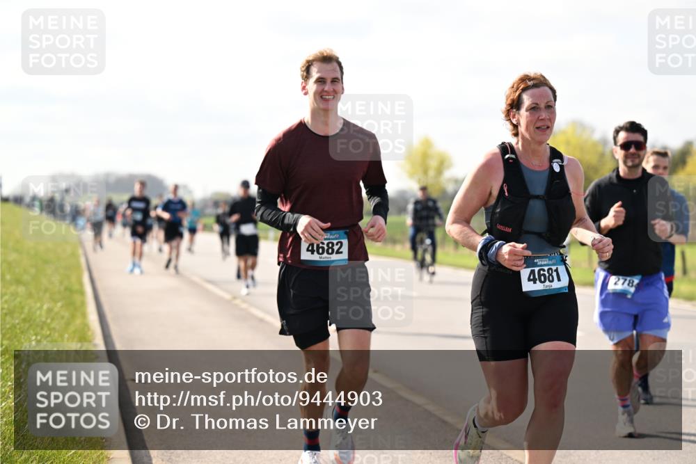 12.04.2026 - 45. Internationalen Wilhelmsburger Insellauf Dr. Thomas Lammeyer http://msf.ph/oto/9444903 12.04.2026 10:20:33 Laufen 4682, 45, 4681, 278 meine-sportfotos.de