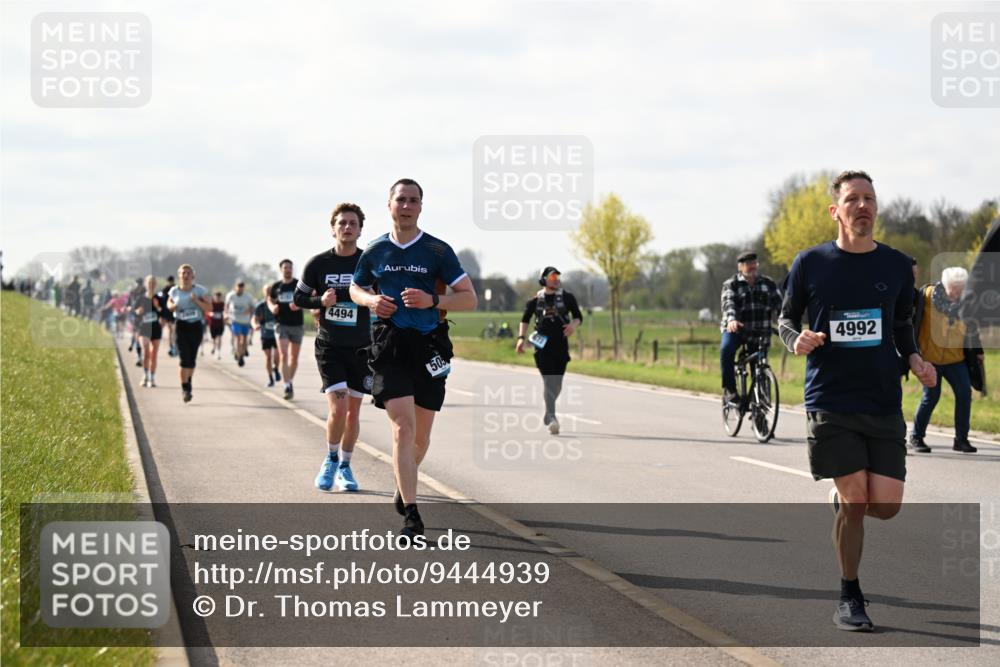 12.04.2026 - 45. Internationalen Wilhelmsburger Insellauf Dr. Thomas Lammeyer http://msf.ph/oto/9444939 12.04.2026 10:20:40 Laufen 4494, 505, 4992 meine-sportfotos.de