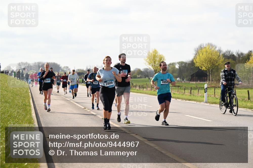 12.04.2026 - 45. Internationalen Wilhelmsburger Insellauf Dr. Thomas Lammeyer http://msf.ph/oto/9444967 12.04.2026 10:20:45 Laufen 5649, 3063, 2809, 1, 182, 3952 meine-sportfotos.de