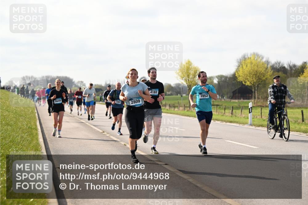 12.04.2026 - 45. Internationalen Wilhelmsburger Insellauf Dr. Thomas Lammeyer http://msf.ph/oto/9444968 12.04.2026 10:20:46 Laufen 5649, 3063, 2809, 4182, 3952 meine-sportfotos.de