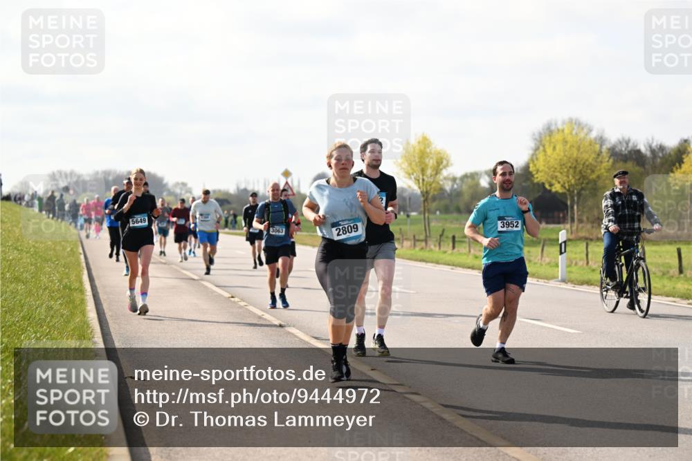 12.04.2026 - 45. Internationalen Wilhelmsburger Insellauf Dr. Thomas Lammeyer http://msf.ph/oto/9444972 12.04.2026 10:20:46 Laufen 5649, 3063, 2809, 3952 meine-sportfotos.de