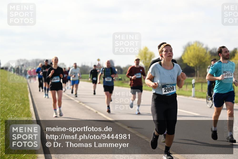 12.04.2026 - 45. Internationalen Wilhelmsburger Insellauf Dr. Thomas Lammeyer http://msf.ph/oto/9444981 12.04.2026 10:20:47 Laufen 2809, 3952 meine-sportfotos.de
