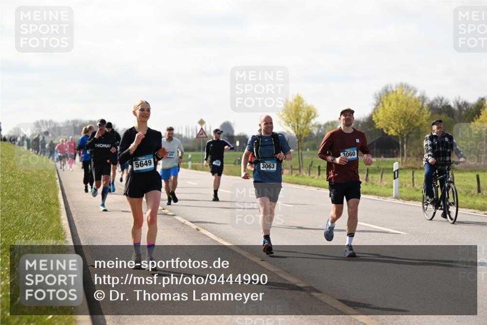 12.04.2026 - 45. Internationalen Wilhelmsburger Insellauf Dr. Thomas Lammeyer http://msf.ph/oto/9444990 12.04.2026 10:20:49 Laufen 5649, 3063, 3060 meine-sportfotos.de