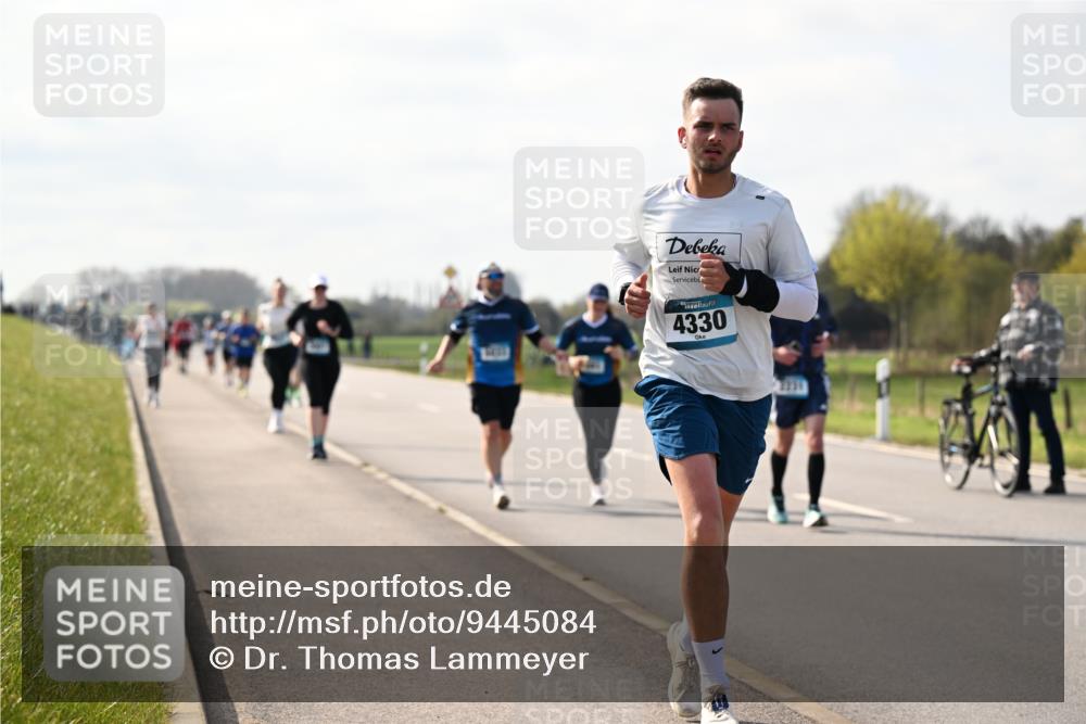 12.04.2026 - 45. Internationalen Wilhelmsburger Insellauf Dr. Thomas Lammeyer http://msf.ph/oto/9445084 12.04.2026 10:21:10 Laufen 4330, 2331 meine-sportfotos.de