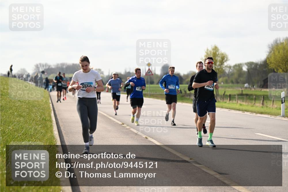 12.04.2026 - 45. Internationalen Wilhelmsburger Insellauf Dr. Thomas Lammeyer http://msf.ph/oto/9445121 12.04.2026 10:21:20 Laufen 3550, 4185, 2179, 3624 meine-sportfotos.de