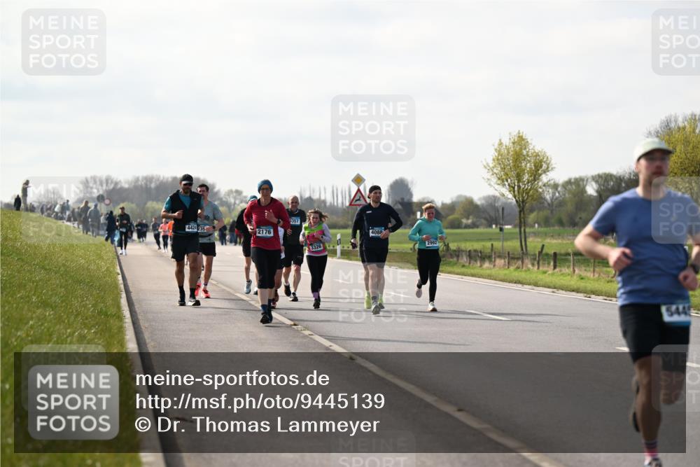 12.04.2026 - 45. Internationalen Wilhelmsburger Insellauf Dr. Thomas Lammeyer http://msf.ph/oto/9445139 12.04.2026 10:21:27 Laufen 4424235, 2176, 3357, 3326, 4088, 2992, 544 meine-sportfotos.de