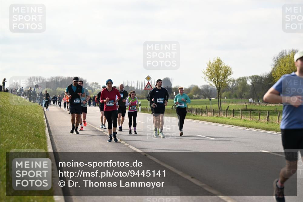 12.04.2026 - 45. Internationalen Wilhelmsburger Insellauf Dr. Thomas Lammeyer http://msf.ph/oto/9445141 12.04.2026 10:21:28 Laufen 4424, 58, 2176, 3326, 4088, 2992 meine-sportfotos.de