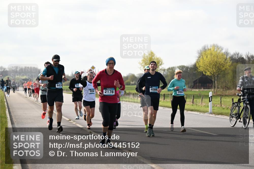 12.04.2026 - 45. Internationalen Wilhelmsburger Insellauf Dr. Thomas Lammeyer http://msf.ph/oto/9445152 12.04.2026 10:21:31 Laufen 4424, 322, 3556, 2176, 4088, 2992 meine-sportfotos.de
