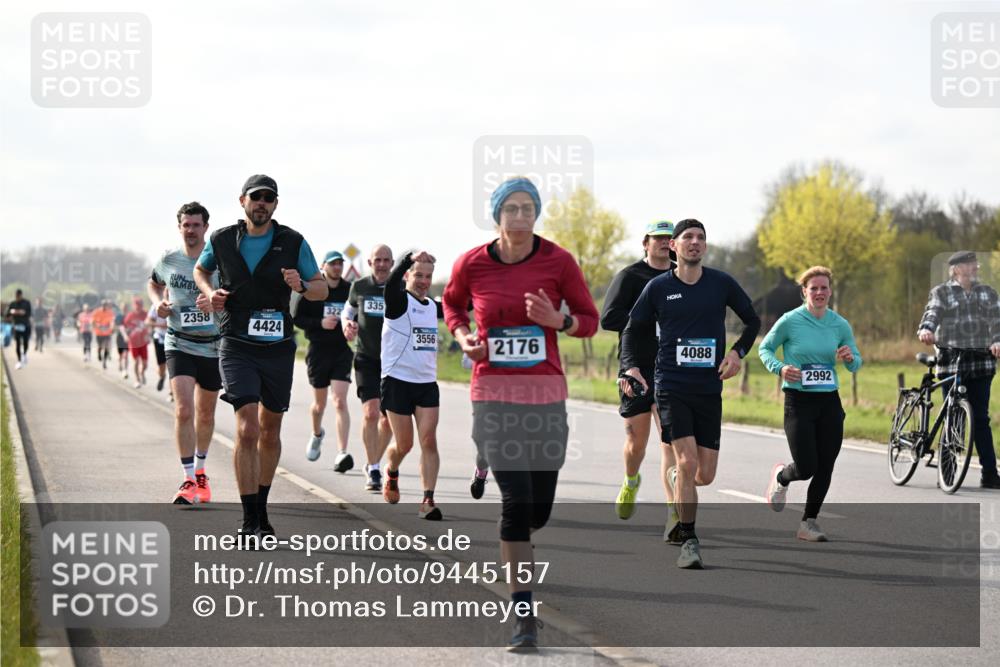 12.04.2026 - 45. Internationalen Wilhelmsburger Insellauf Dr. Thomas Lammeyer http://msf.ph/oto/9445157 12.04.2026 10:21:32 Laufen 322, 2358, 4424, 335, 3556, 2176, 4088, 2992 meine-sportfotos.de