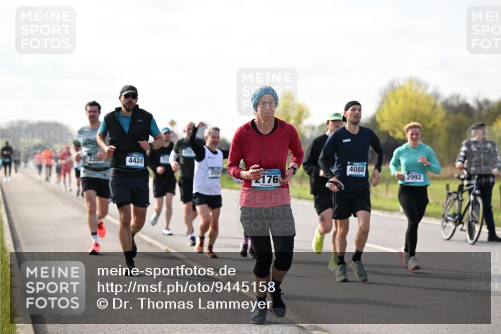 12.04.2026 - 45. Internationalen Wilhelmsburger Insellauf Dr. Thomas Lammeyer http://msf.ph/oto/9445158 12.04.2026 10:21:32 Laufen 4424, 2176, 4088, 2992 meine-sportfotos.de