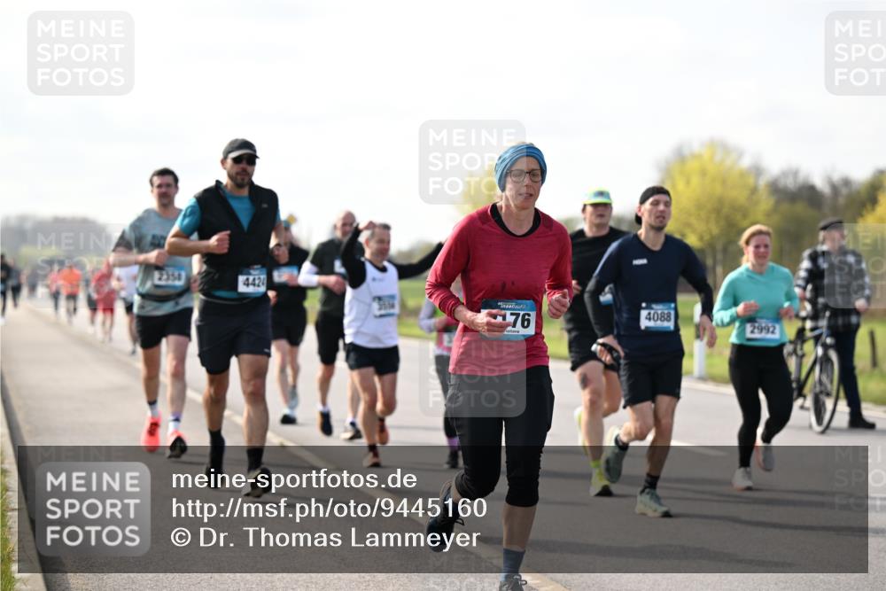 12.04.2026 - 45. Internationalen Wilhelmsburger Insellauf Dr. Thomas Lammeyer http://msf.ph/oto/9445160 12.04.2026 10:21:32 Laufen 4424, 176, 4088, 2992 meine-sportfotos.de