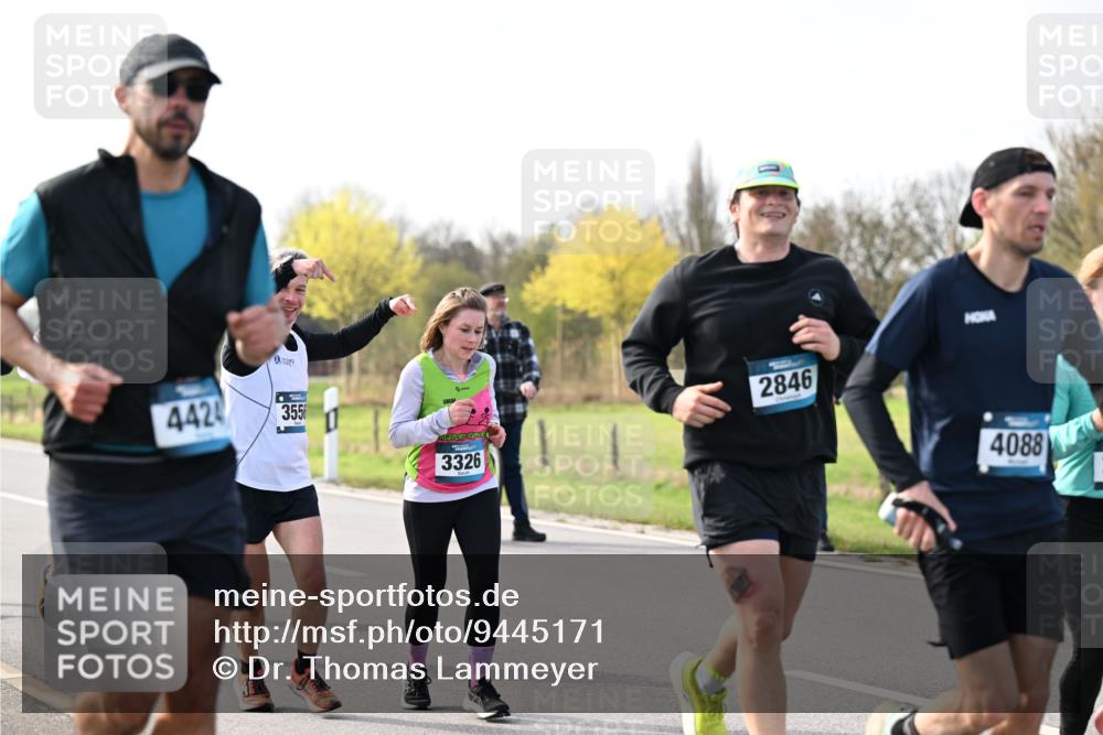 12.04.2026 - 45. Internationalen Wilhelmsburger Insellauf Dr. Thomas Lammeyer http://msf.ph/oto/9445171 12.04.2026 10:21:34 Laufen 4424, 3556, 3326, 2846, 4088 meine-sportfotos.de