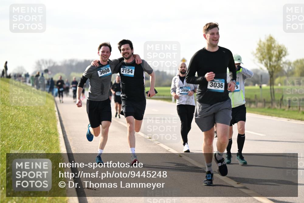 12.04.2026 - 45. Internationalen Wilhelmsburger Insellauf Dr. Thomas Lammeyer http://msf.ph/oto/9445248 12.04.2026 10:22:19 Laufen 3608, 2154, 3036, 15, 3996 meine-sportfotos.de