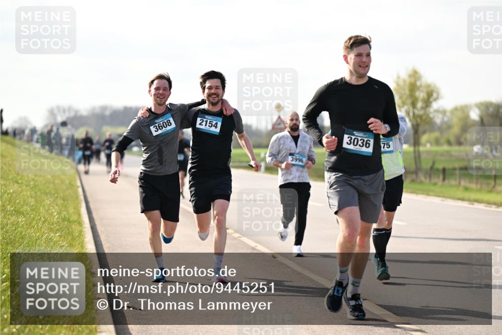 12.04.2026 - 45. Internationalen Wilhelmsburger Insellauf Dr. Thomas Lammeyer http://msf.ph/oto/9445251 12.04.2026 10:22:20 Laufen 3608, 2154, 3996, 3036, 75 meine-sportfotos.de