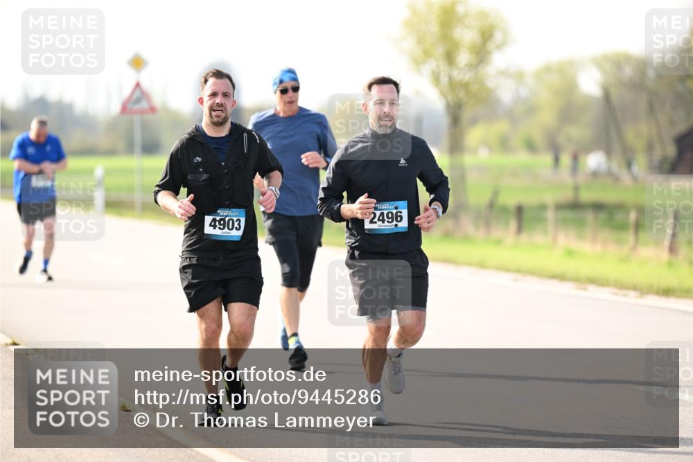 12.04.2026 - 45. Internationalen Wilhelmsburger Insellauf Dr. Thomas Lammeyer http://msf.ph/oto/9445286 12.04.2026 10:22:28 Laufen 4903, 2496 meine-sportfotos.de