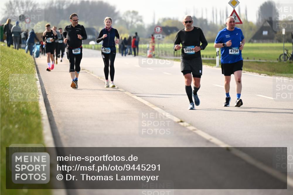 12.04.2026 - 45. Internationalen Wilhelmsburger Insellauf Dr. Thomas Lammeyer http://msf.ph/oto/9445291 12.04.2026 10:22:30 Laufen 3887, 3923, 3488, 4756 meine-sportfotos.de