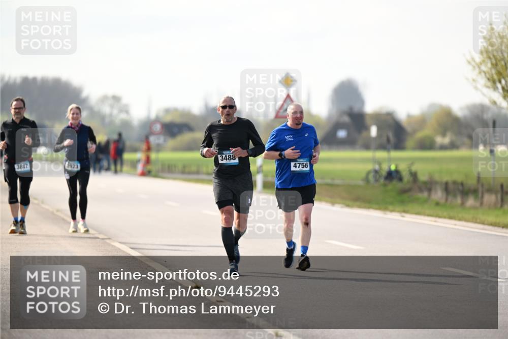 12.04.2026 - 45. Internationalen Wilhelmsburger Insellauf Dr. Thomas Lammeyer http://msf.ph/oto/9445293 12.04.2026 10:22:31 Laufen 3887, 1923, 3488, 4756 meine-sportfotos.de
