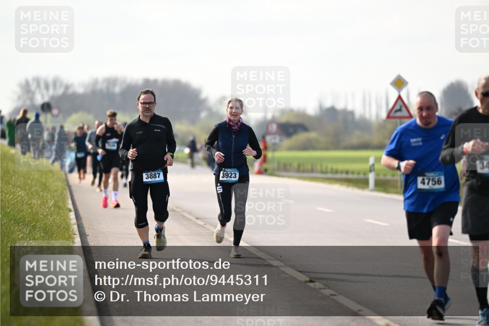 12.04.2026 - 45. Internationalen Wilhelmsburger Insellauf Dr. Thomas Lammeyer http://msf.ph/oto/9445311 12.04.2026 10:22:34 Laufen 3887, 3923, 4756, 34 meine-sportfotos.de
