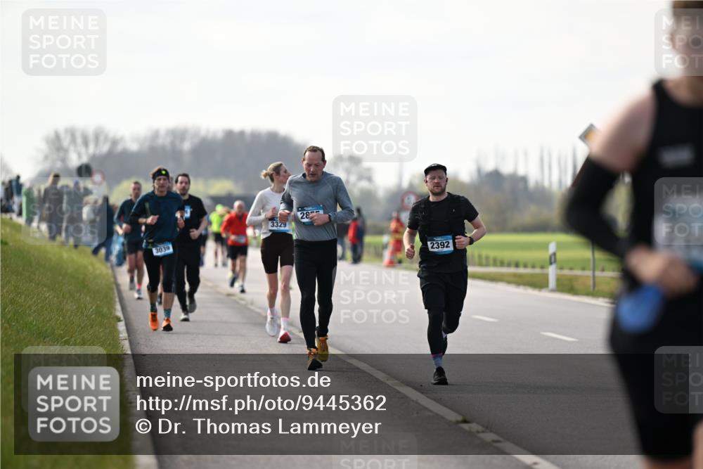 12.04.2026 - 45. Internationalen Wilhelmsburger Insellauf Dr. Thomas Lammeyer http://msf.ph/oto/9445362 12.04.2026 10:22:48 Laufen 3329, 3039, 28, 2392 meine-sportfotos.de