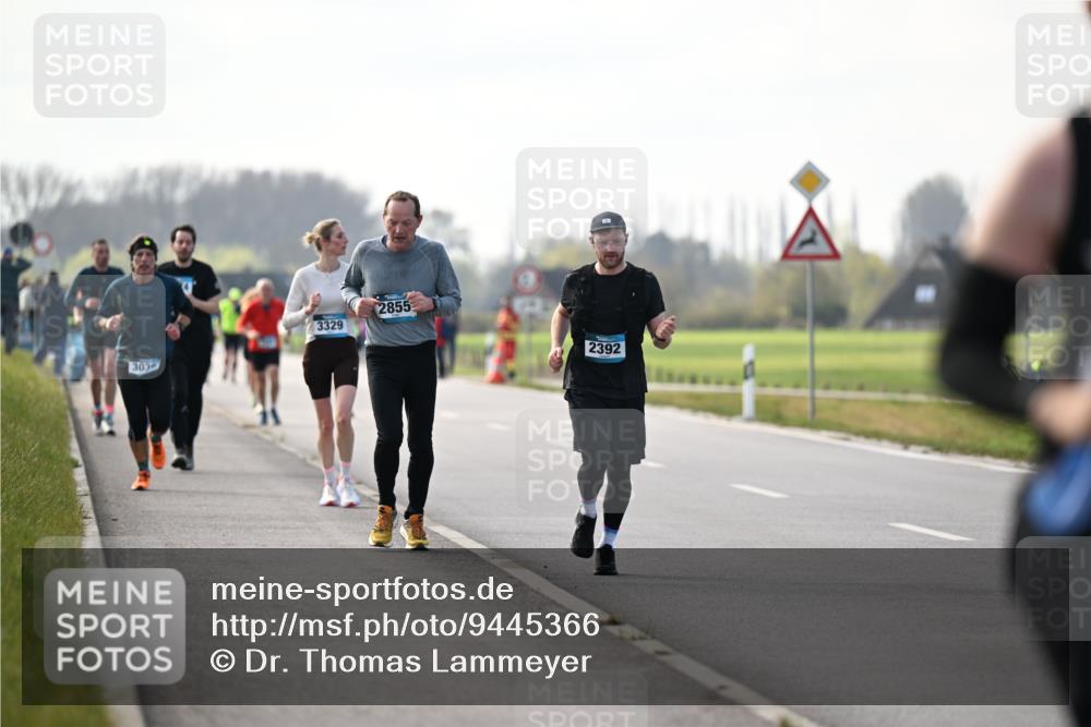 12.04.2026 - 45. Internationalen Wilhelmsburger Insellauf Dr. Thomas Lammeyer http://msf.ph/oto/9445366 12.04.2026 10:22:48 Laufen 303, 3329, 2855, 2392 meine-sportfotos.de
