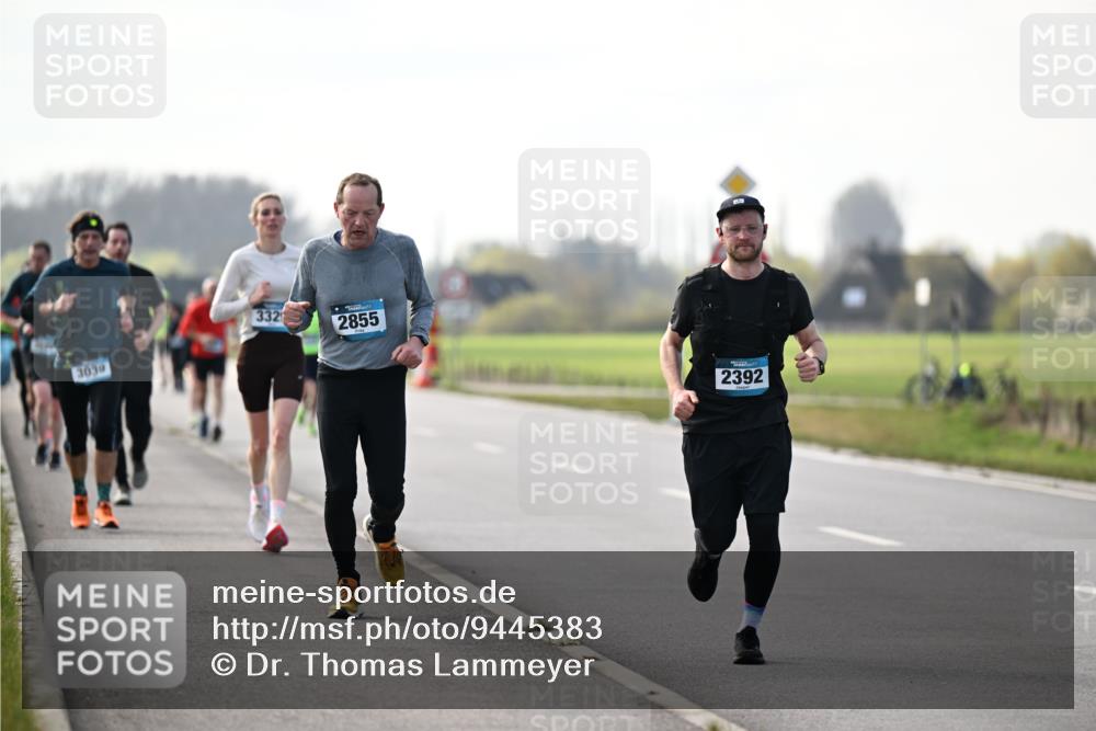12.04.2026 - 45. Internationalen Wilhelmsburger Insellauf Dr. Thomas Lammeyer http://msf.ph/oto/9445383 12.04.2026 10:22:51 Laufen 332, 3030, 2855, 2392 meine-sportfotos.de