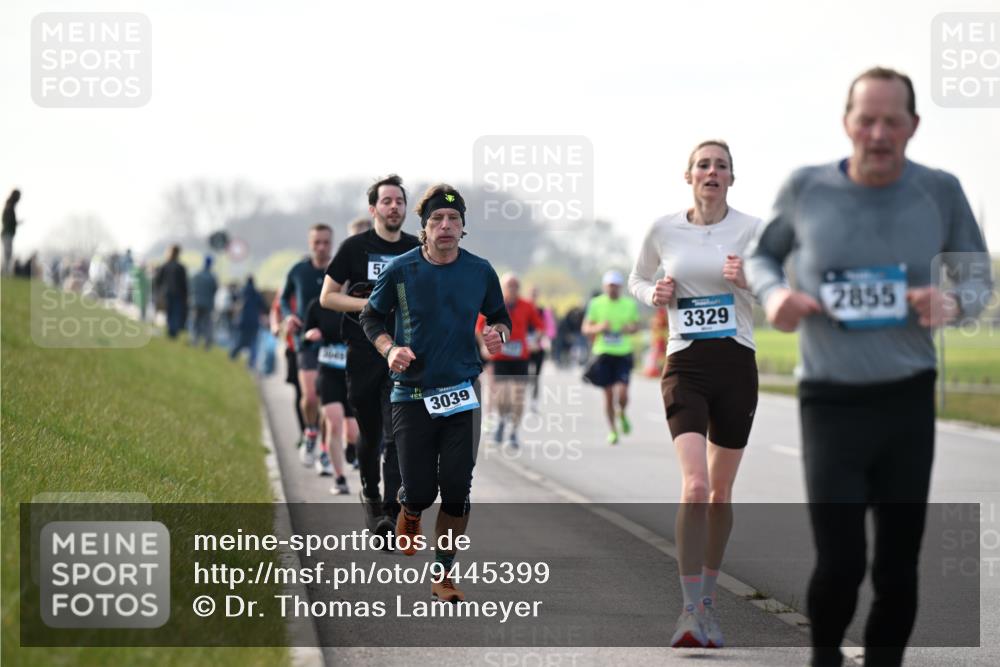12.04.2026 - 45. Internationalen Wilhelmsburger Insellauf Dr. Thomas Lammeyer http://msf.ph/oto/9445399 12.04.2026 10:22:54 Laufen 5, 3039, 3329, 2855 meine-sportfotos.de