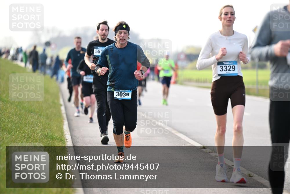 12.04.2026 - 45. Internationalen Wilhelmsburger Insellauf Dr. Thomas Lammeyer http://msf.ph/oto/9445407 12.04.2026 10:22:55 Laufen 557, 3039, 3329 meine-sportfotos.de