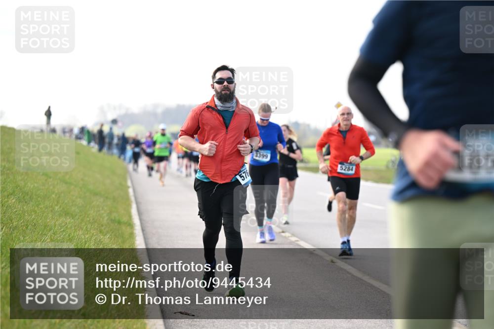 12.04.2026 - 45. Internationalen Wilhelmsburger Insellauf Dr. Thomas Lammeyer http://msf.ph/oto/9445434 12.04.2026 10:23:07 Laufen 576, 3399, 385, 5284 meine-sportfotos.de