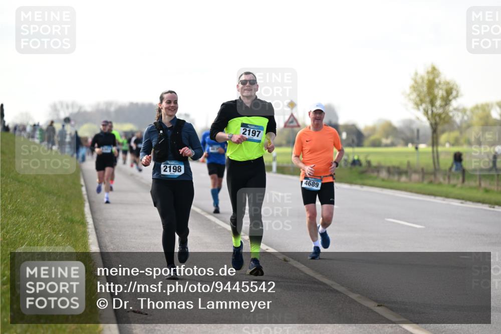 12.04.2026 - 45. Internationalen Wilhelmsburger Insellauf Dr. Thomas Lammeyer http://msf.ph/oto/9445542 12.04.2026 10:23:28 Laufen 2198, 2197, 4689 meine-sportfotos.de