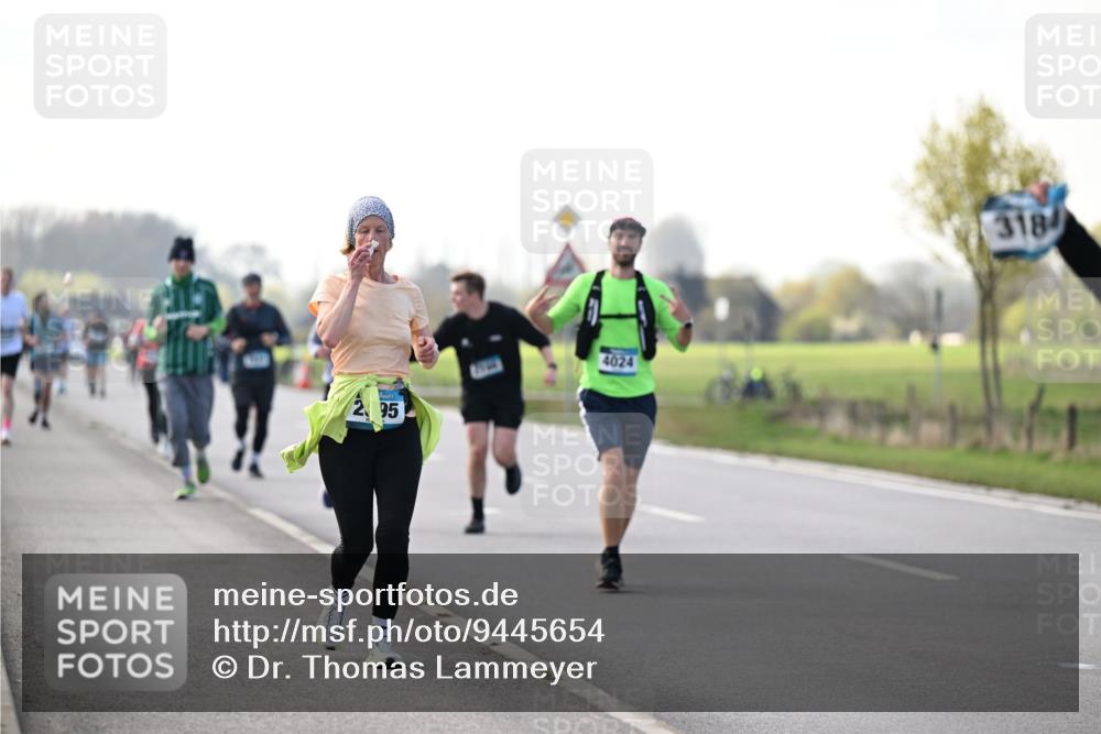 12.04.2026 - 45. Internationalen Wilhelmsburger Insellauf Dr. Thomas Lammeyer http://msf.ph/oto/9445654 12.04.2026 10:23:55 Laufen 295, 4024, 3184 meine-sportfotos.de
