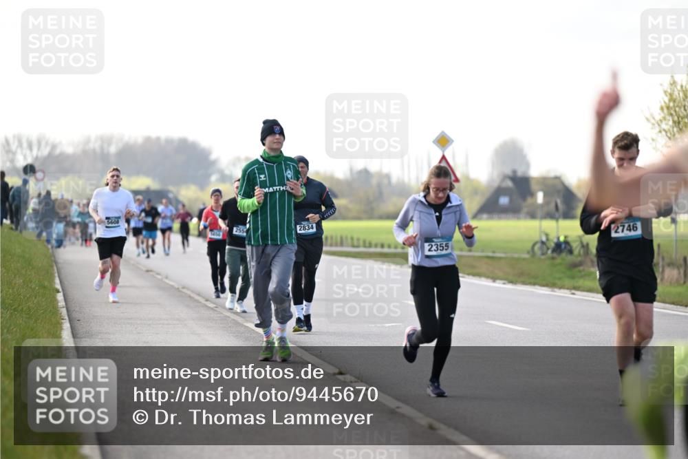 12.04.2026 - 45. Internationalen Wilhelmsburger Insellauf Dr. Thomas Lammeyer http://msf.ph/oto/9445670 12.04.2026 10:23:59 Laufen 5608, 2554, 2834, 2746, 2355 meine-sportfotos.de