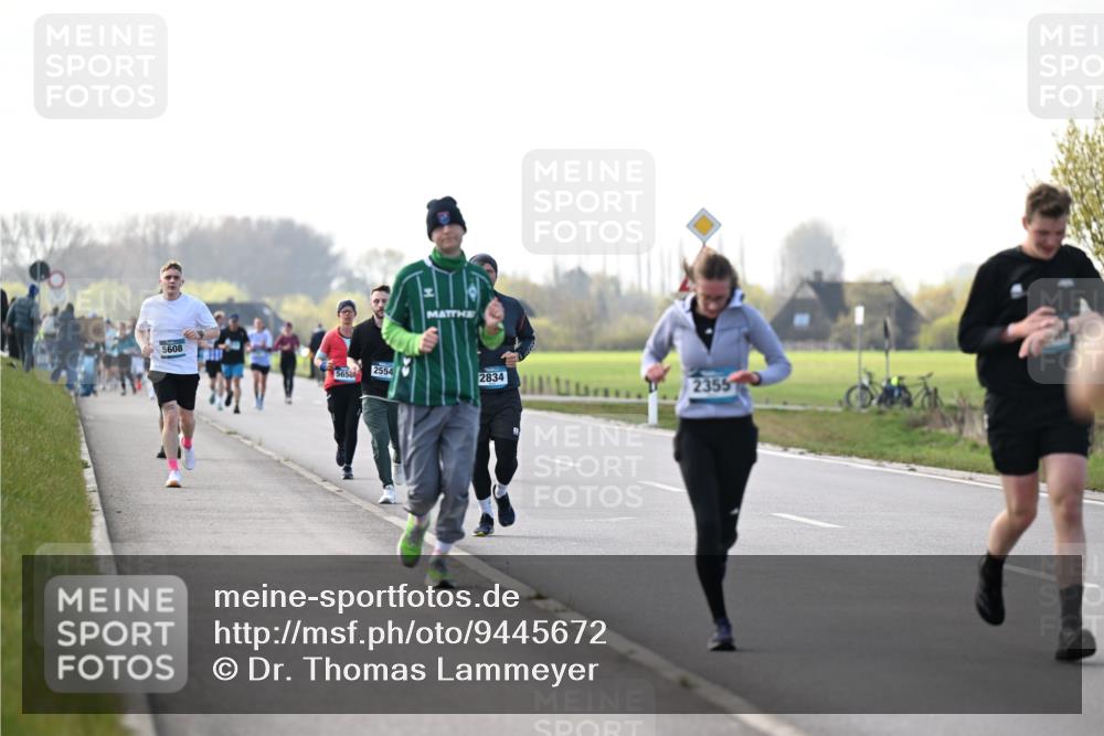 12.04.2026 - 45. Internationalen Wilhelmsburger Insellauf Dr. Thomas Lammeyer http://msf.ph/oto/9445672 12.04.2026 10:24:00 Laufen 5608, 565, 2554, 2834, 2355 meine-sportfotos.de