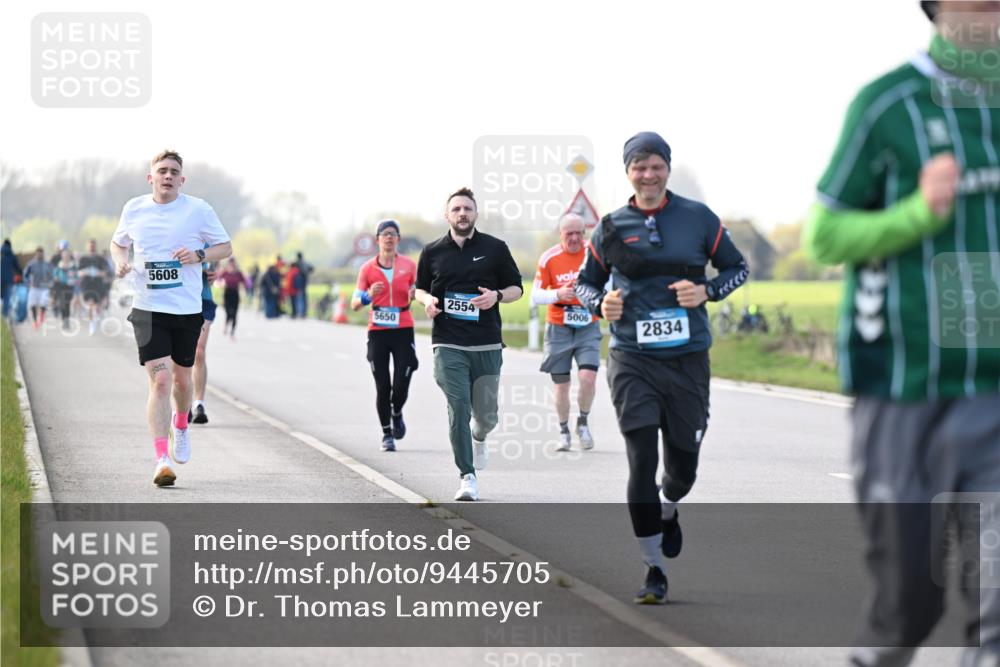 12.04.2026 - 45. Internationalen Wilhelmsburger Insellauf Dr. Thomas Lammeyer http://msf.ph/oto/9445705 12.04.2026 10:24:05 Laufen 5608, 5650, 2554, 5006, 2834 meine-sportfotos.de