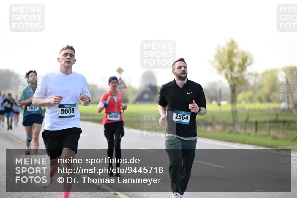 12.04.2026 - 45. Internationalen Wilhelmsburger Insellauf Dr. Thomas Lammeyer http://msf.ph/oto/9445718 12.04.2026 10:24:08 Laufen 5608, 5650, 2554 meine-sportfotos.de