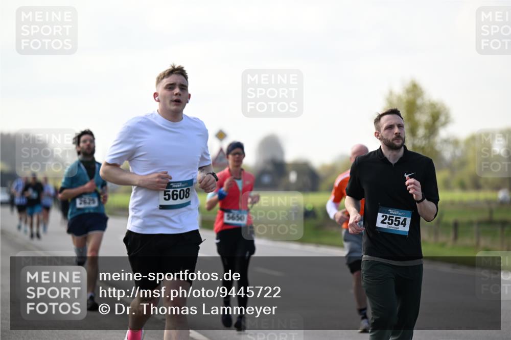 12.04.2026 - 45. Internationalen Wilhelmsburger Insellauf Dr. Thomas Lammeyer http://msf.ph/oto/9445722 12.04.2026 10:24:09 Laufen 224, 5608, 5650, 2554 meine-sportfotos.de