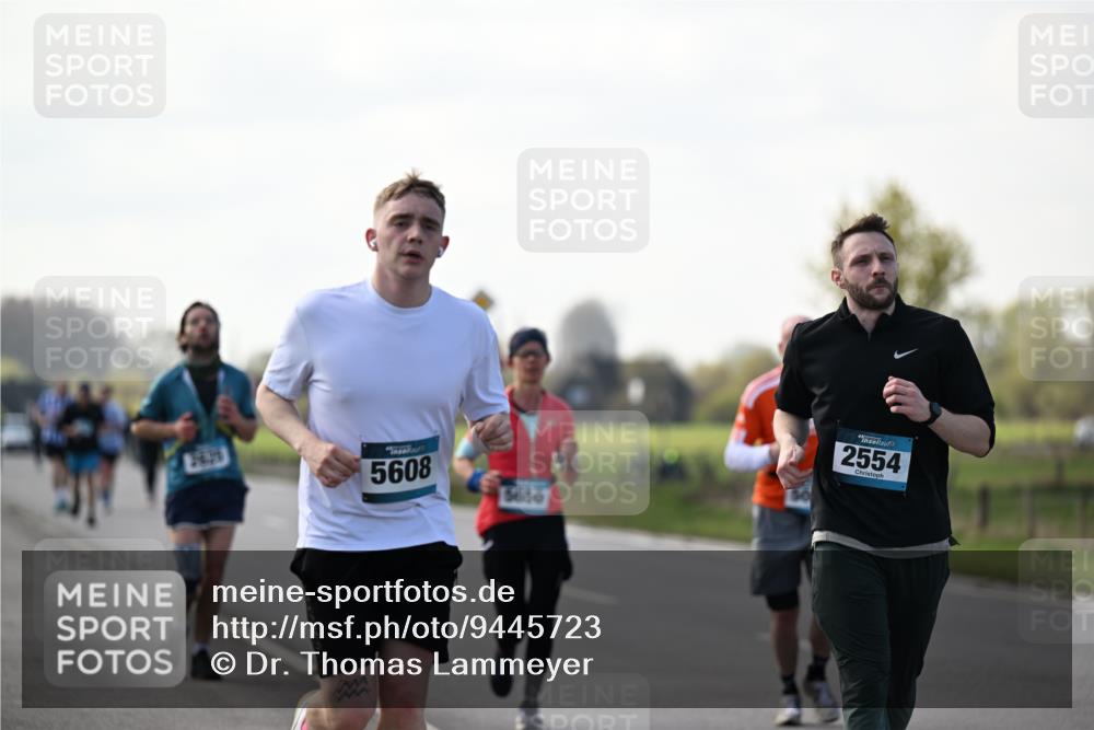 12.04.2026 - 45. Internationalen Wilhelmsburger Insellauf Dr. Thomas Lammeyer http://msf.ph/oto/9445723 12.04.2026 10:24:09 Laufen 5608, 5650, 2554 meine-sportfotos.de