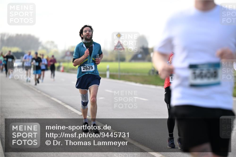 12.04.2026 - 45. Internationalen Wilhelmsburger Insellauf Dr. Thomas Lammeyer http://msf.ph/oto/9445731 12.04.2026 10:24:11 Laufen 2625, 5600, 5 meine-sportfotos.de