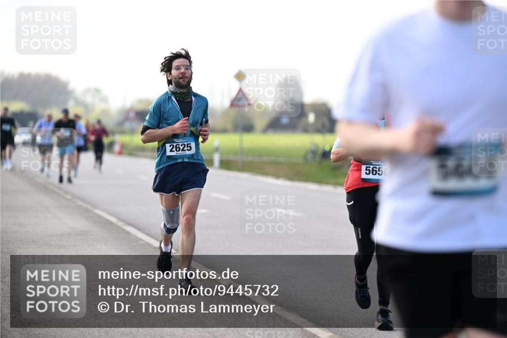 12.04.2026 - 45. Internationalen Wilhelmsburger Insellauf Dr. Thomas Lammeyer http://msf.ph/oto/9445732 12.04.2026 10:24:11 Laufen 45, 2625, 565, 5600 meine-sportfotos.de