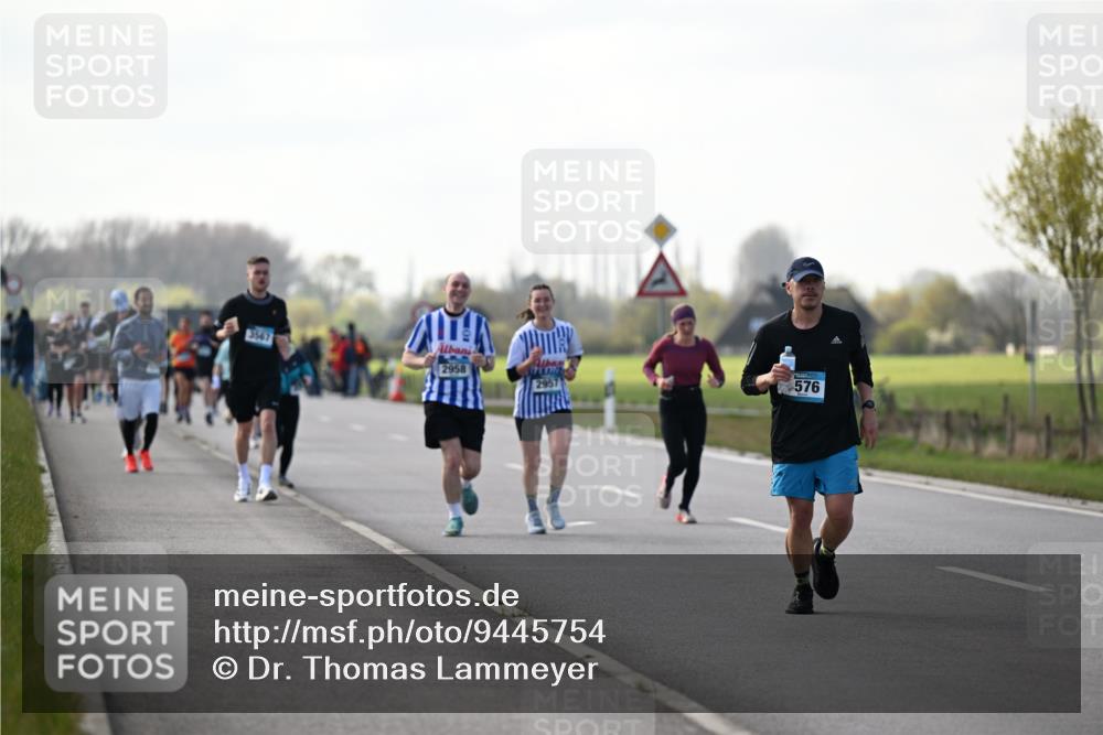 12.04.2026 - 45. Internationalen Wilhelmsburger Insellauf Dr. Thomas Lammeyer http://msf.ph/oto/9445754 12.04.2026 10:24:22 Laufen 3567, 2958, 2957, 576 meine-sportfotos.de