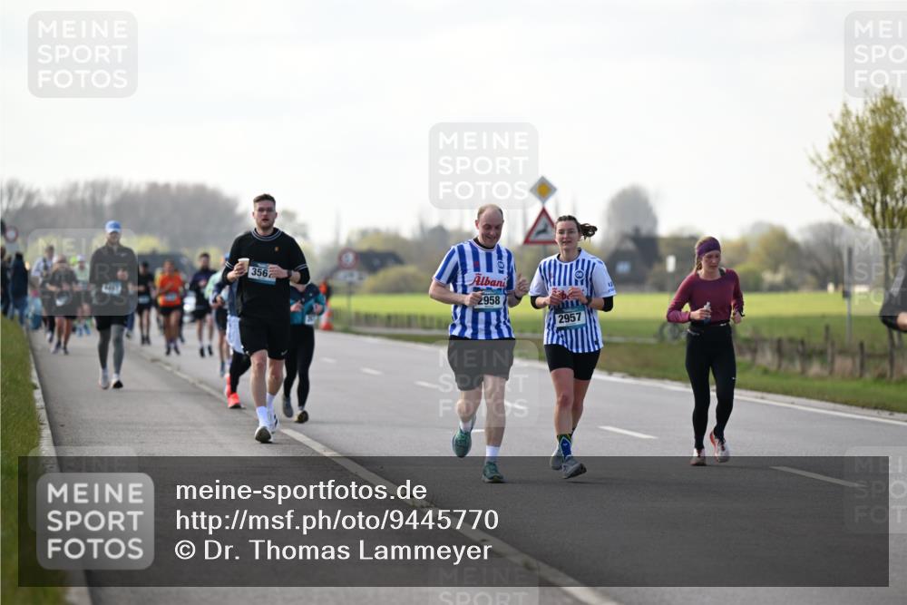 12.04.2026 - 45. Internationalen Wilhelmsburger Insellauf Dr. Thomas Lammeyer http://msf.ph/oto/9445770 12.04.2026 10:24:24 Laufen 356, 2958, 2957 meine-sportfotos.de